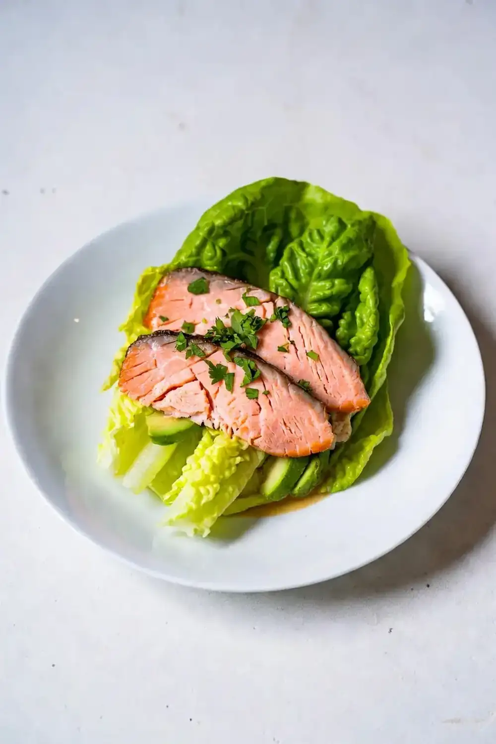 Smoked Salmon & Avocado Lettuce Wrap